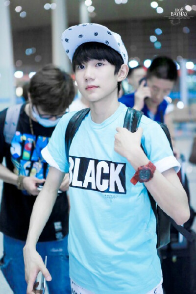 TFBOYS王源 150725台湾赴北京 cr:Baymax1108