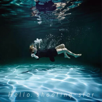 moumoon 《hello shooting star》专辑封面