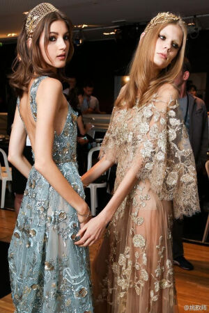 Elie Saab 后台