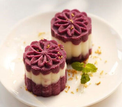 [紫薯山药糕]被称为中式的提拉米苏。