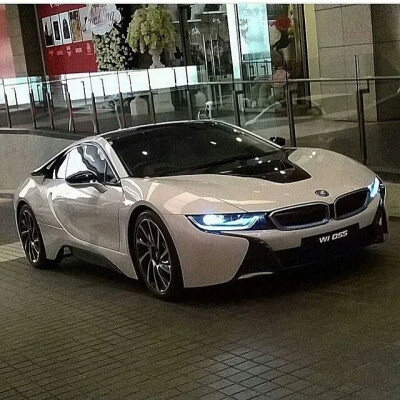 i8