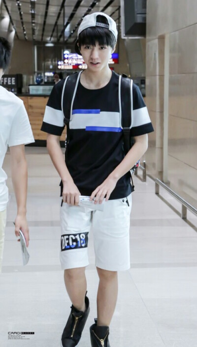  #王俊凯##TFBOYS王俊凯# 台湾桃园机场~