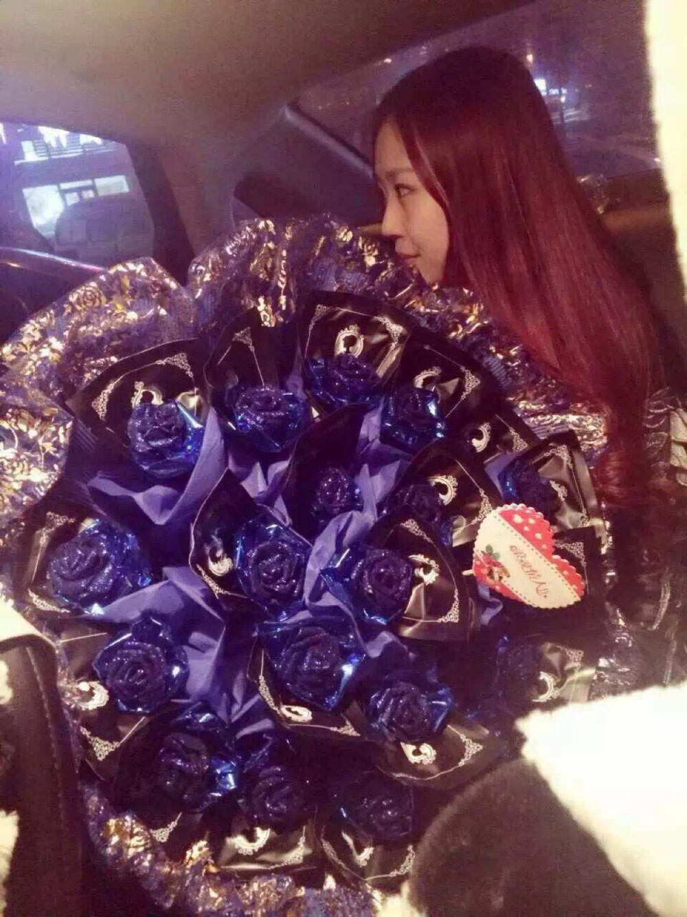 魔媚面膜做的一束花，[呲牙]爱他，就送他面膜[呲牙]没有情人就自己送自己，自己都不爱自己！别人怎么爱你！魔媚面膜！补水修复效果大赞！158一盒