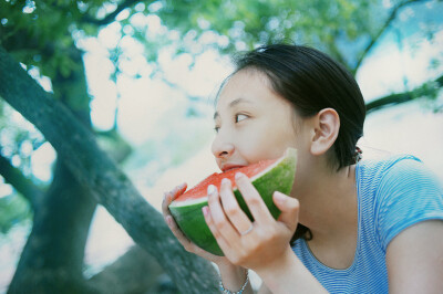 女生头像吴倩自然夏天西瓜