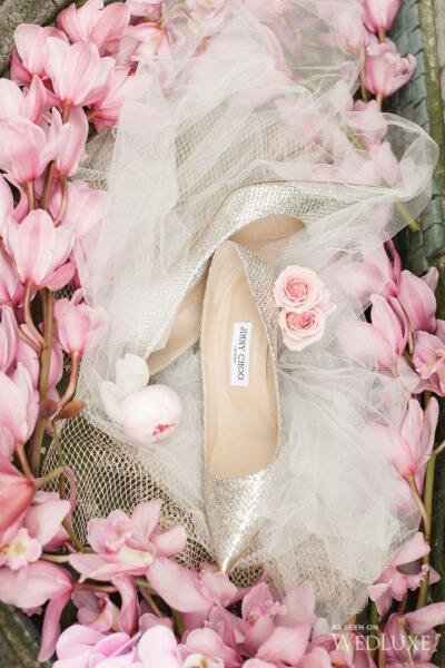 婚鞋：Jimmy Choo