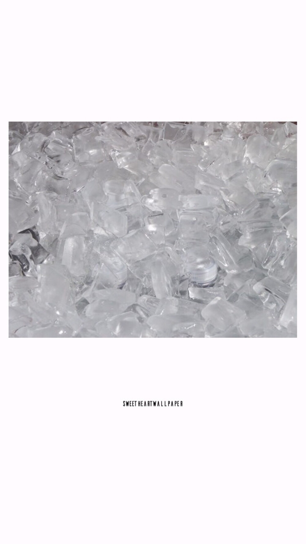 moon（简单白底壁纸）