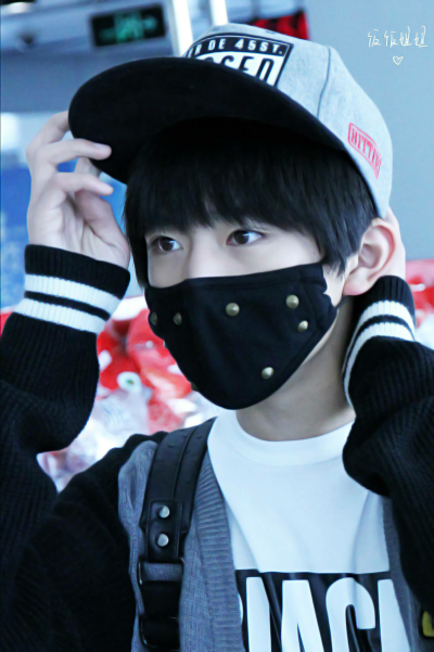 #TFBOYS##易烊千玺#提前预祝明天演唱会成功