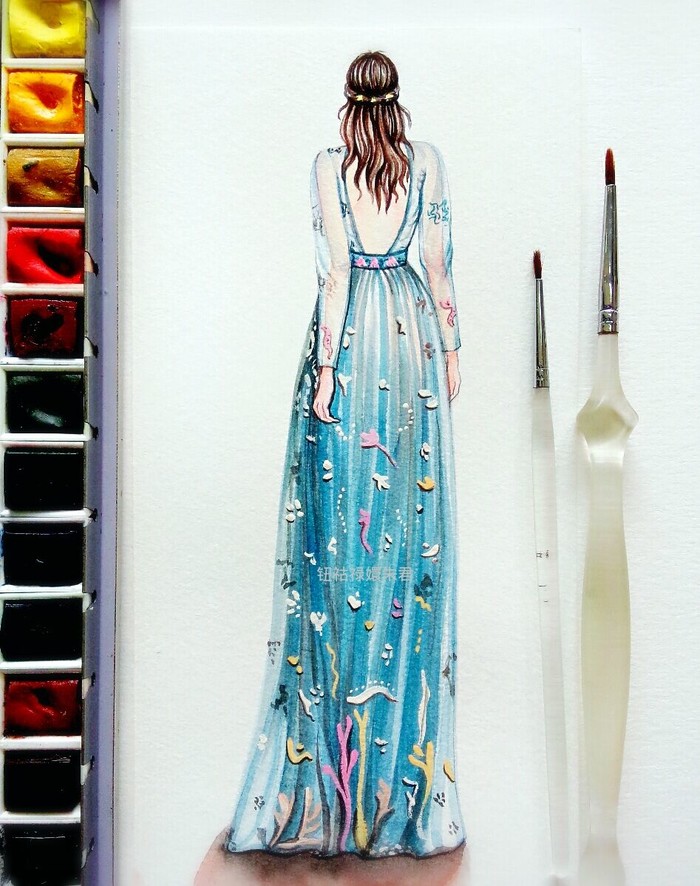 钮祜禄嬛朱君 #背影# #水彩# #插画# #服装#