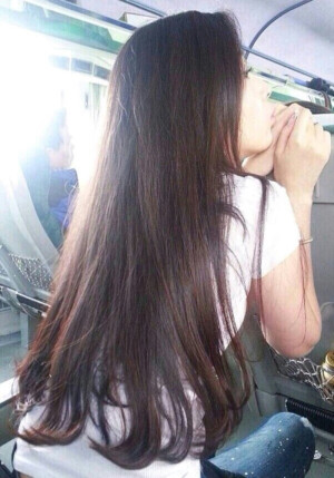 待我长发及腰 女神发型 背影杀手 挑染 渐变 接发 长发 卷发 美发 发型 美图长发及腰发型 原创