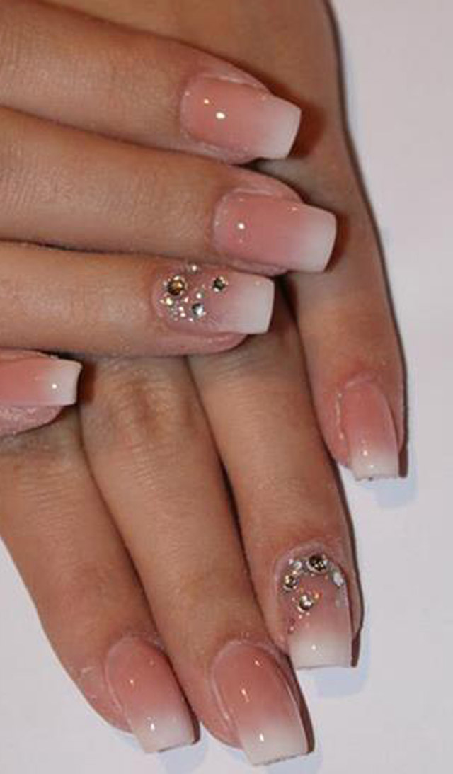 Love this simple nail design with rhinestones for a touch of elegance /www.fashiondivadesign.com/22-wonderful-nail-designs/