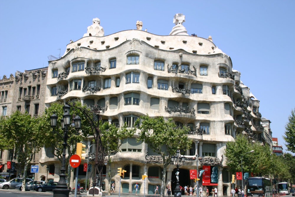 巴塞罗那，casa mila