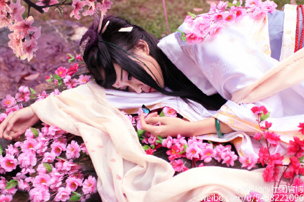 #三生三世十里桃花#正片 白浅cn:妘曦@w妘曦w_Glory 夜华cn:寒辞@YC寒惜辞_Glory 摄影:博士@某不科学的博士君 后期:偏@大神的腿粗挂件啾 妆面造型:妘曦 后勤:木子喵，夏木@为尘-