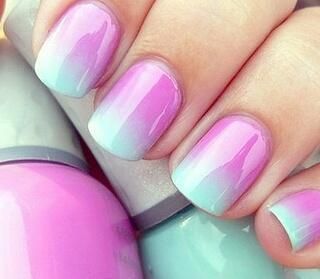 Gorgeous beachy manicures you can do at home - perfect nail art for summer!