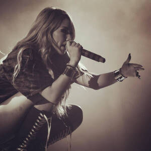 #IG四妞相关  seagsees更新：@CL_GZB  is wow. #MDBP15&amp;quot; CL is love!