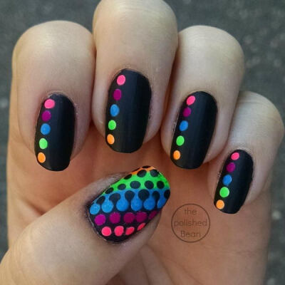 Cute Polka Dot Nail Designs, http://hative.com/cute-polka-dot-nail-designs/,