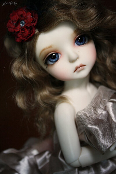 红色花夹゛ BJD / SD 娃娃