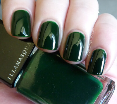 Green nails