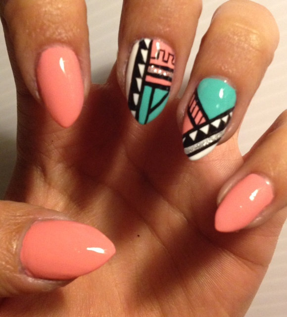 Customized Aztec Press On Nails Fake nails. Like the tribal nail art - recreate.