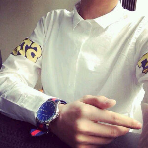 男生头像  白衬衫  高清无水印