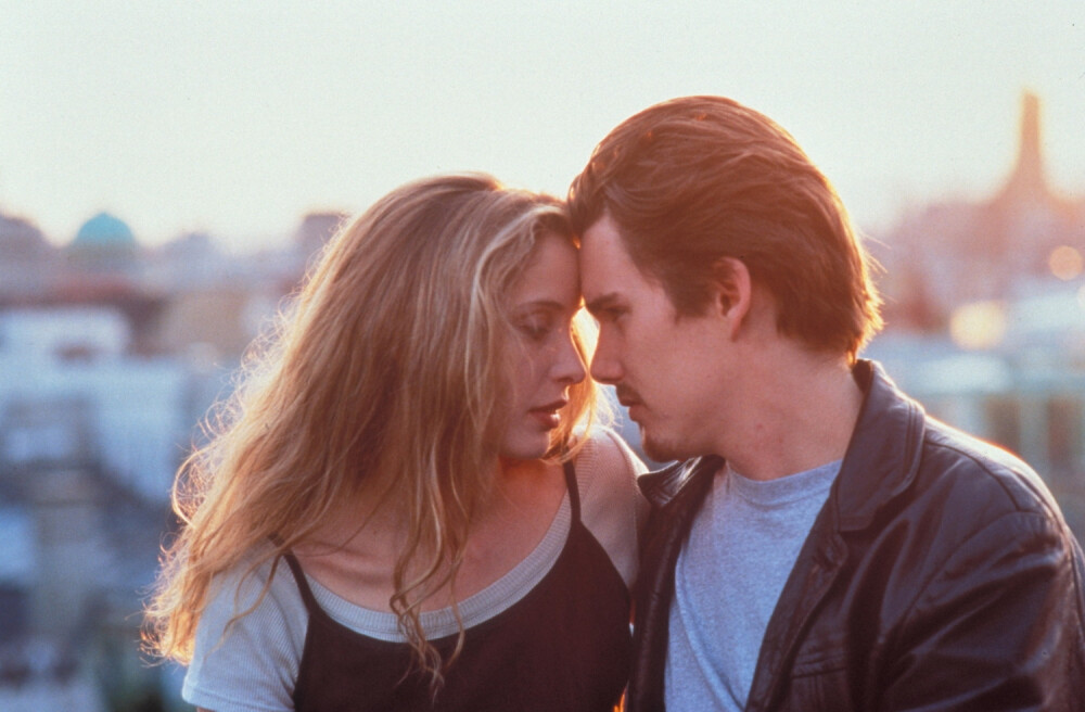 【爱在黎明破晓前 Before Sunrise 】”如果现在给我一个选择，永远不见你还是娶你，我会选择娶你。也许这有点浪漫过头，但好多人结婚的理由比这还少“