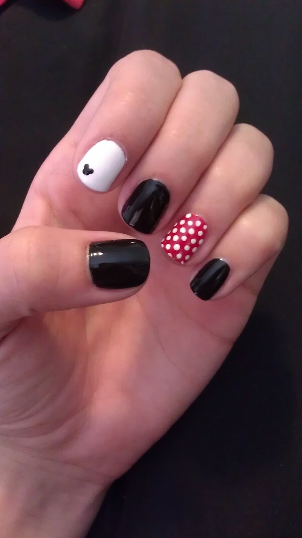 Disney Mickey and Minnie Nails. I'd definitely just do black land white. Nothing this way.