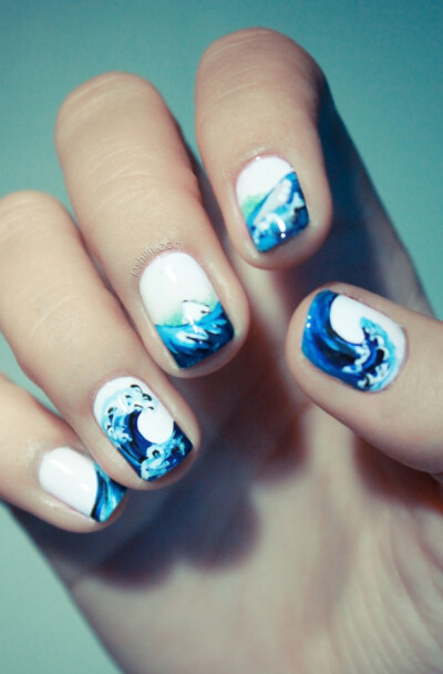 nail art inspiration Hokusai