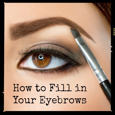 Makeup artist tips to fill in thin eyebrows #makeup #eyebrows #TheGuidetoGettingGlam