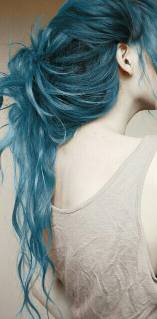 Natural Ways to Dye hair Blue- if you have dark hair try natural hair lightening methods.