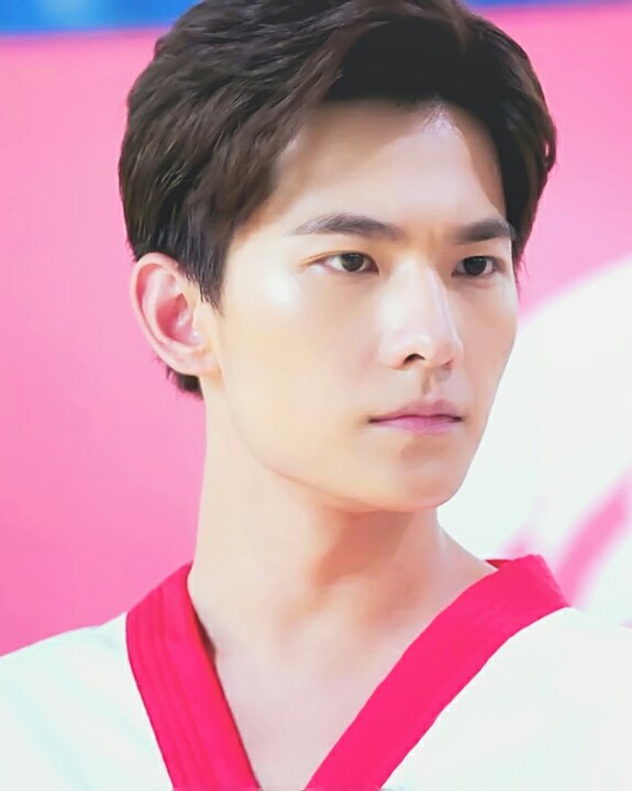 杨洋旋风少女 若白