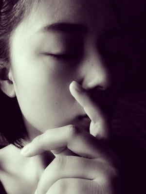 嘘，别打扰我。