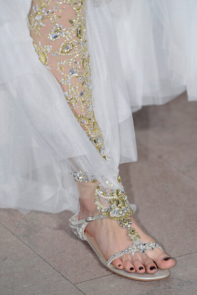 Marchesa details