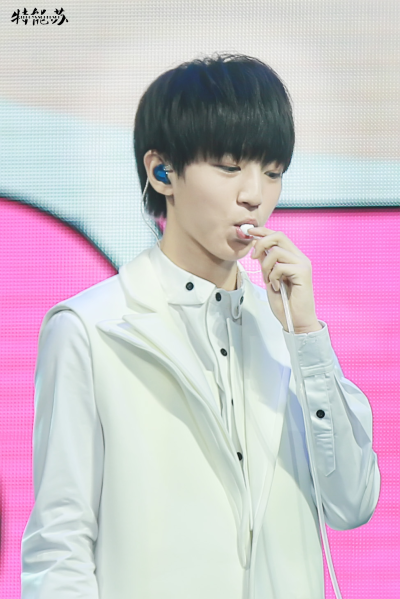 #王俊凯# #TFBOYS王俊凯# #TFBOYS#150815 北京粉丝见面会 cr：SuperSue_KRJ特能苏站