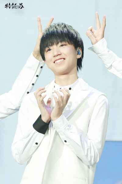 #王俊凯# #TFBOYS王俊凯# #TFBOYS#150815 北京粉丝见面会 cr：SuperSue_KRJ特能苏站