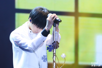 #王俊凯# #TFBOYS王俊凯# #TFBOYS#150815 北京粉丝见面会 cr：FLIPPED_KR