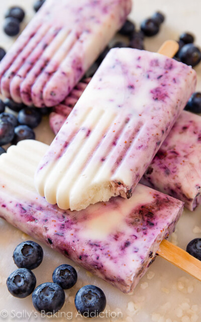 #3 ingredient blueberry yogurt swirl popsicles#