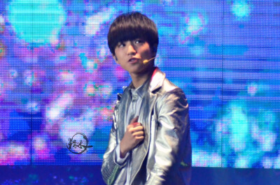 #王俊凯# #TFBOYS王俊凯# #TFBOYS#150815 北京粉丝见面会 cr：大明湖畔的存图博