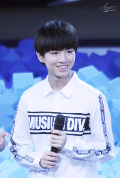 #王俊凯# #TFBOYS王俊凯# #TFBOYS#150818 挑战不可能cr：此博已fififi