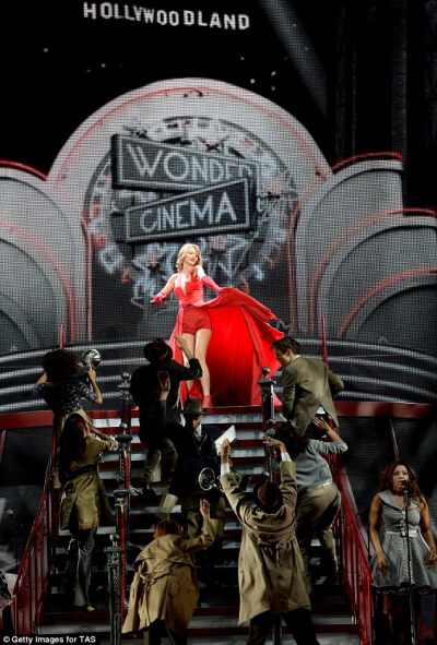 taylor swift red tour