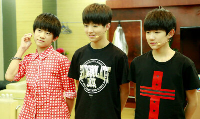 TFBOYS 湖南卫视中秋之夜后台