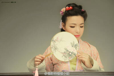 只缘君 蝈蝈小姐