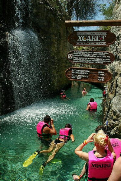 天然洞穴游泳池— Riviera Maya, Xcaret, Mexico 玛雅河，伊施卡瑞特，墨西哥