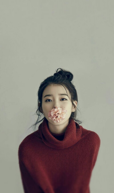 IU.李知恩.2015台历.