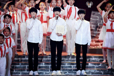 ＃TFBOYS开学第一课＃时隔一年，重返央视，你仍是少年。据说9.14开播，约起来
