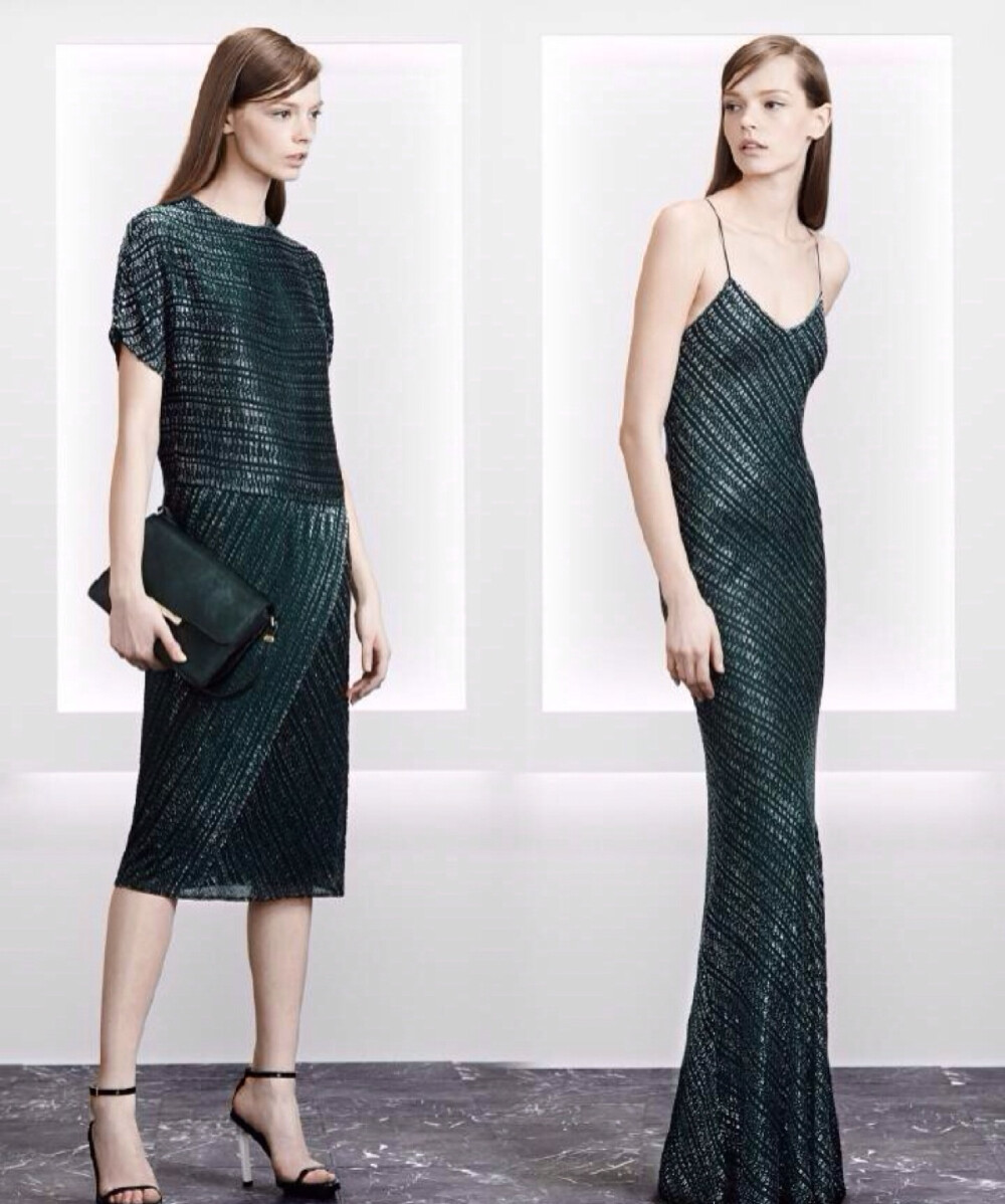 Jason Wu Pre-Fall 2015.作为过渡系列,早秋通常会拿出品牌最具标识的设计,潮流元素也会模糊,变得相对实用.善于营造女强人形象的Jason Wu,在2015早秋系列中就有不少明确腰线的修身裙装.及膝长度收敛克制,皮革与黑色则让优雅也变得强势.整个系列的线条简明,干练的女上司如果这么穿,上班也变得赏心悦目了.