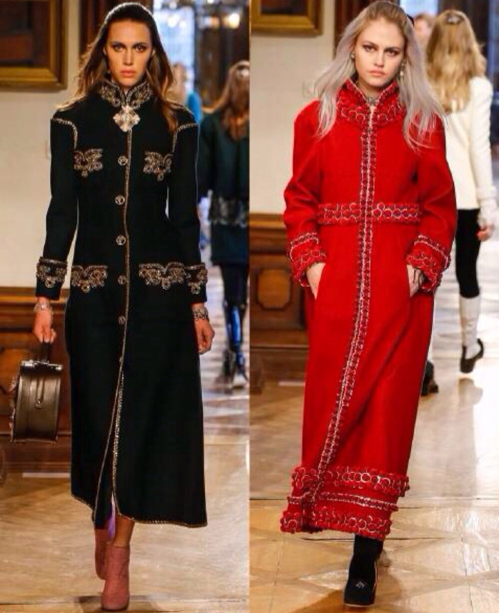 CHANEL Pre-Fall 2015 - &amp;quot;Paris-Salzburg&amp;quot;.只要老佛爷不刻意寻求费解的突破,以丑闻名的CHANEL其实还是可以实用又美好的,比如2015早秋.通过经典斜纹呢外套的改良,将古典意味的细节融入其中.CHANEL早秋一直着重展现旗下高级手工坊技艺,2015来到奥地利的萨尔茨堡,这也是莫扎特的出生地和[音乐之声]拍摄地.