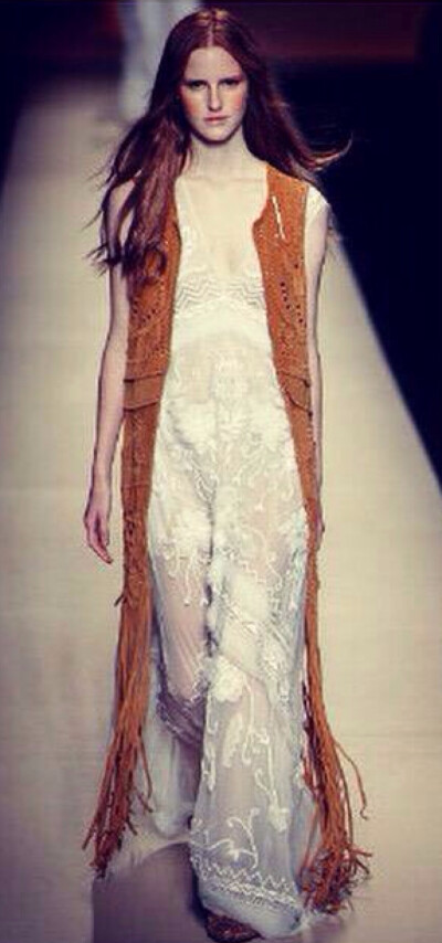 Alberta Ferretti 2015春夏高级成衣系列，波西米亚元素和长裙的完美组合