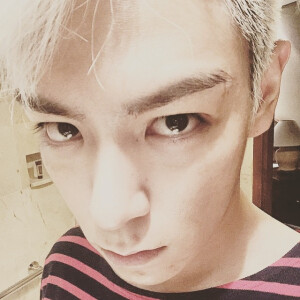 TOP 崔胜铉 ins