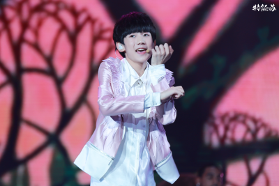 TFBOYS王源 150815两周年FM 【BY特能苏】
