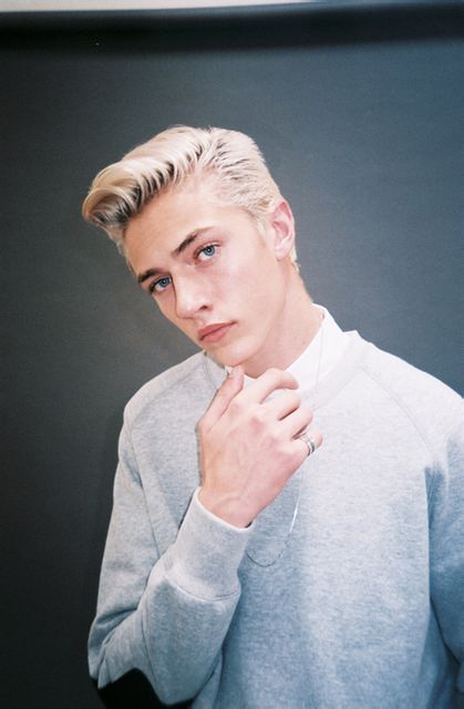 luckybluesmith，这个不用多做介绍了吧 来自欧美男模贴吧