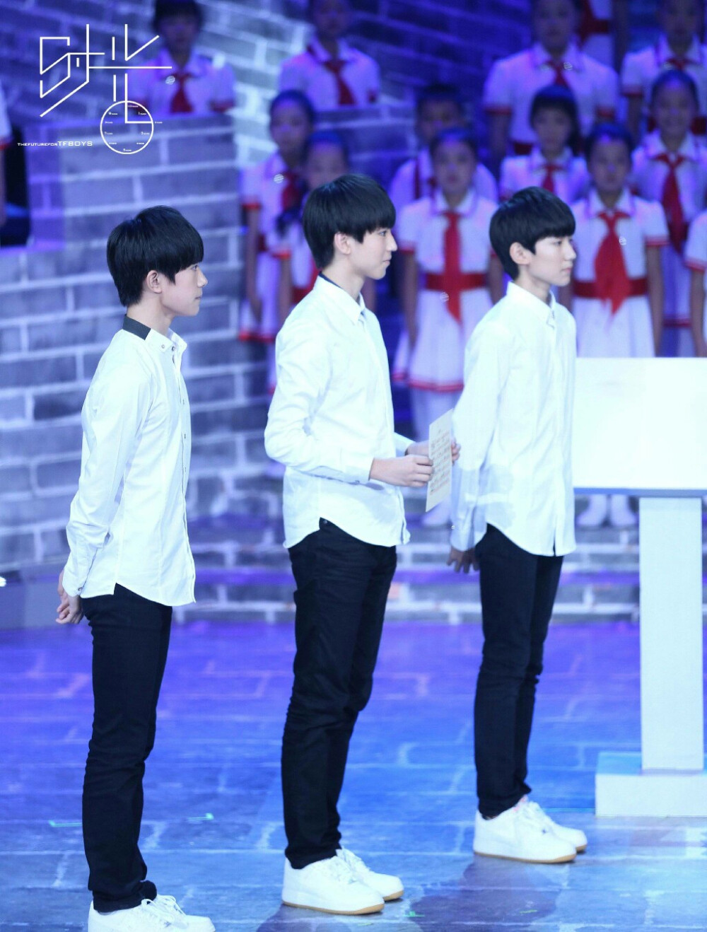 TFBOYS 开学第一课 cr.logo